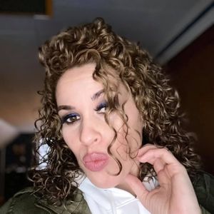 Meet your Posher, Madelyn